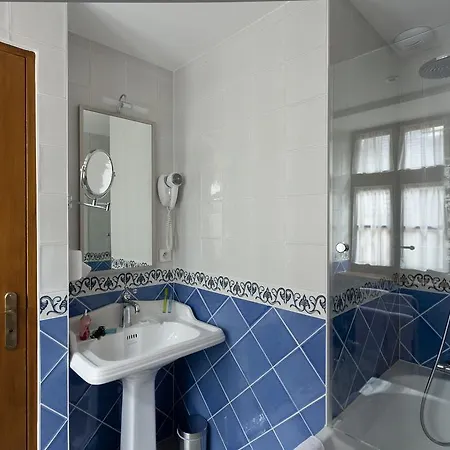 Hotel Saint Pierre 3*