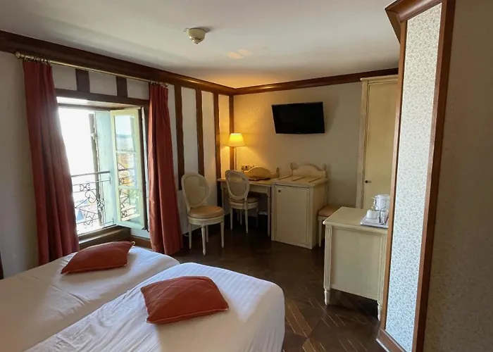 Saint Pierre Mont St. Michel