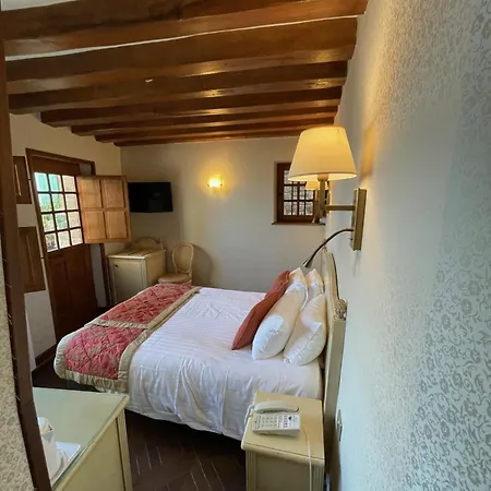 Отель Saint Pierre