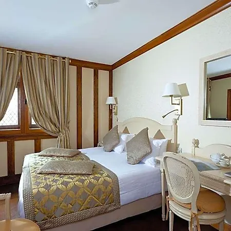 Saint Pierre Hotel 3*
