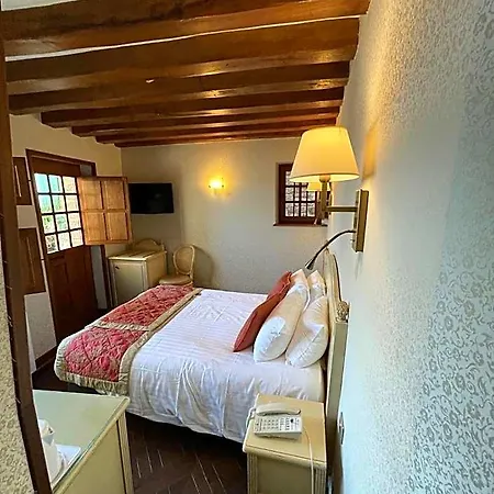 Saint Pierre Hotel