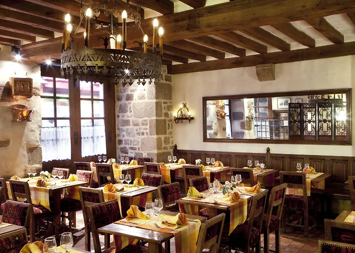 호텔 오베르쥬 생 피에르 3*